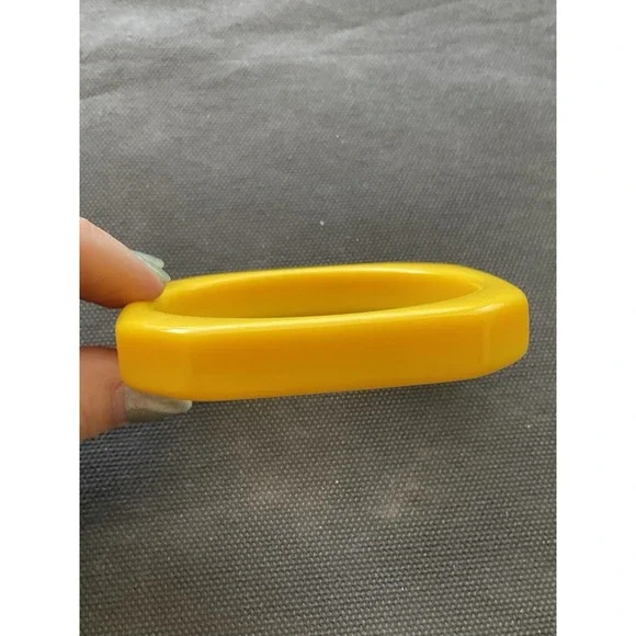 vintage canary yellow hexagonal bangle bracelet Plastic Estate Jewelry - Picture 6 of 6